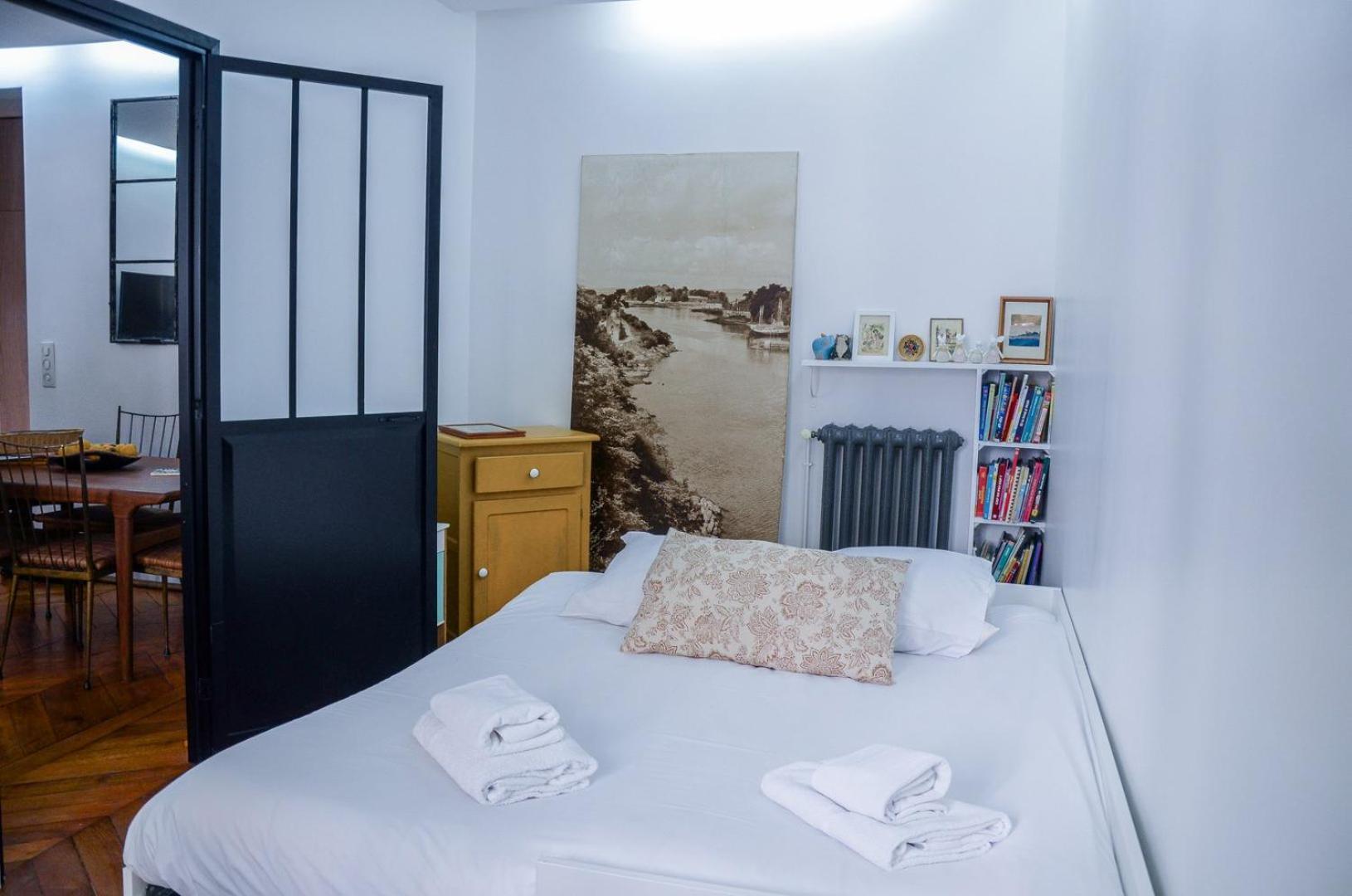 Elegant 2br Retreat In The 9th Paris